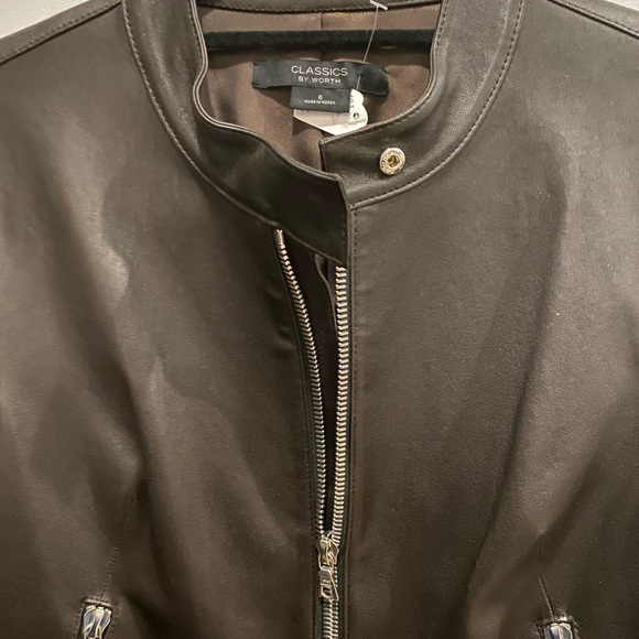 CLASSICS by WORTH NWT STRETCH LEATHER JACKET, BROWN, Size 6. Zipper w/pockets. - Picture 5 of 10
